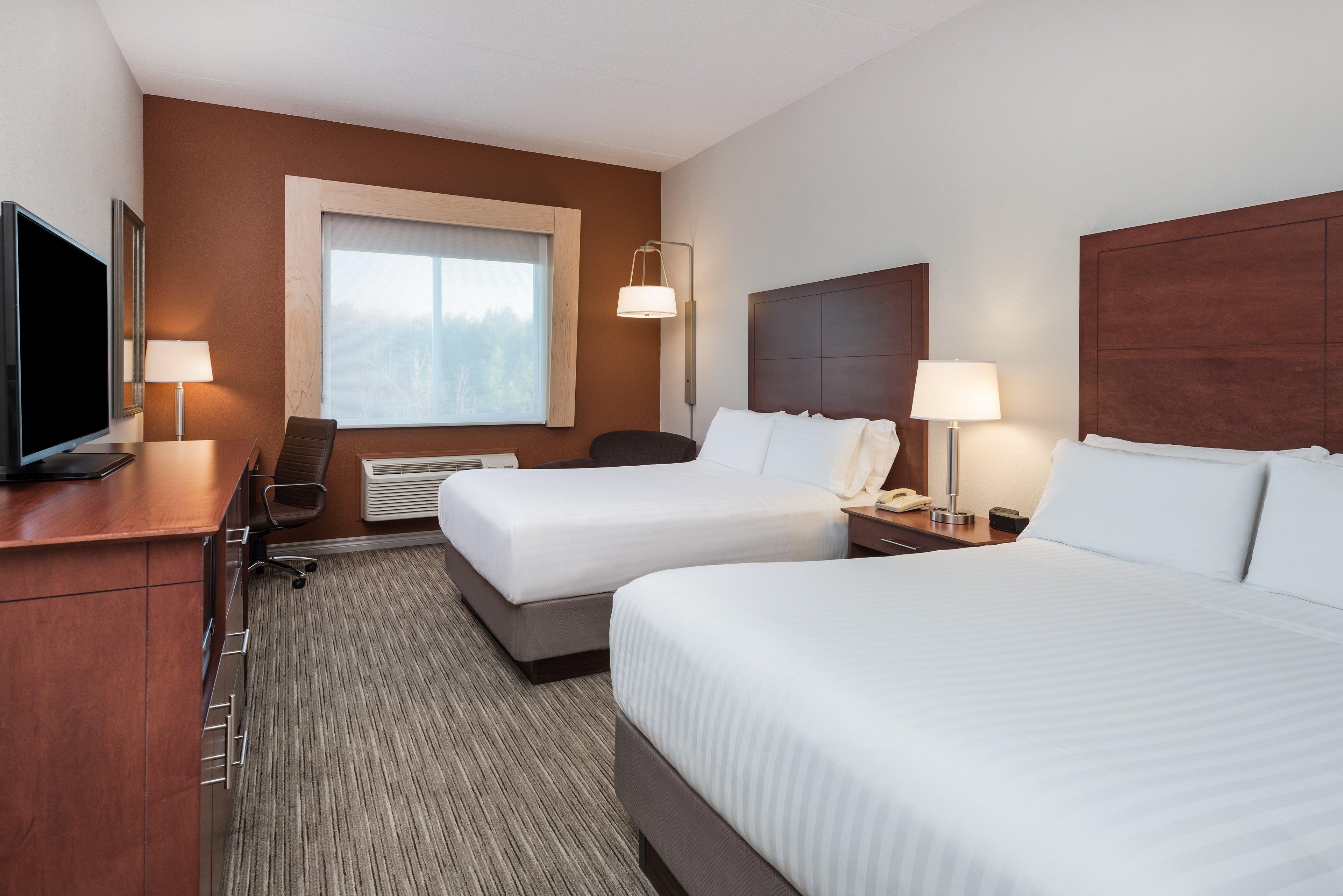Holiday Inn Express Hotel & Suites 1000 Islands - Gananoque By Ihg Exterior photo