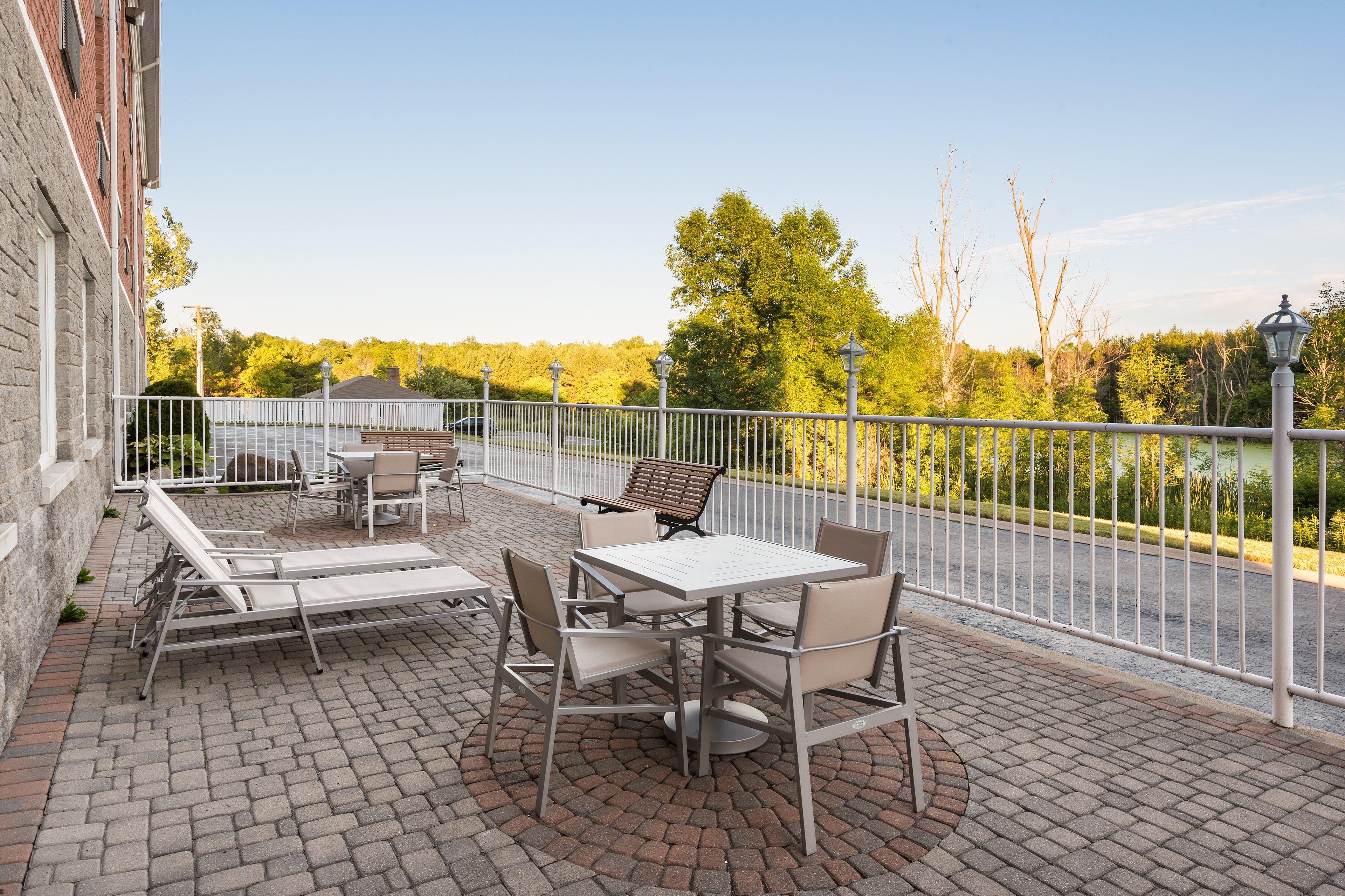 Holiday Inn Express Hotel & Suites 1000 Islands - Gananoque By Ihg Exterior photo