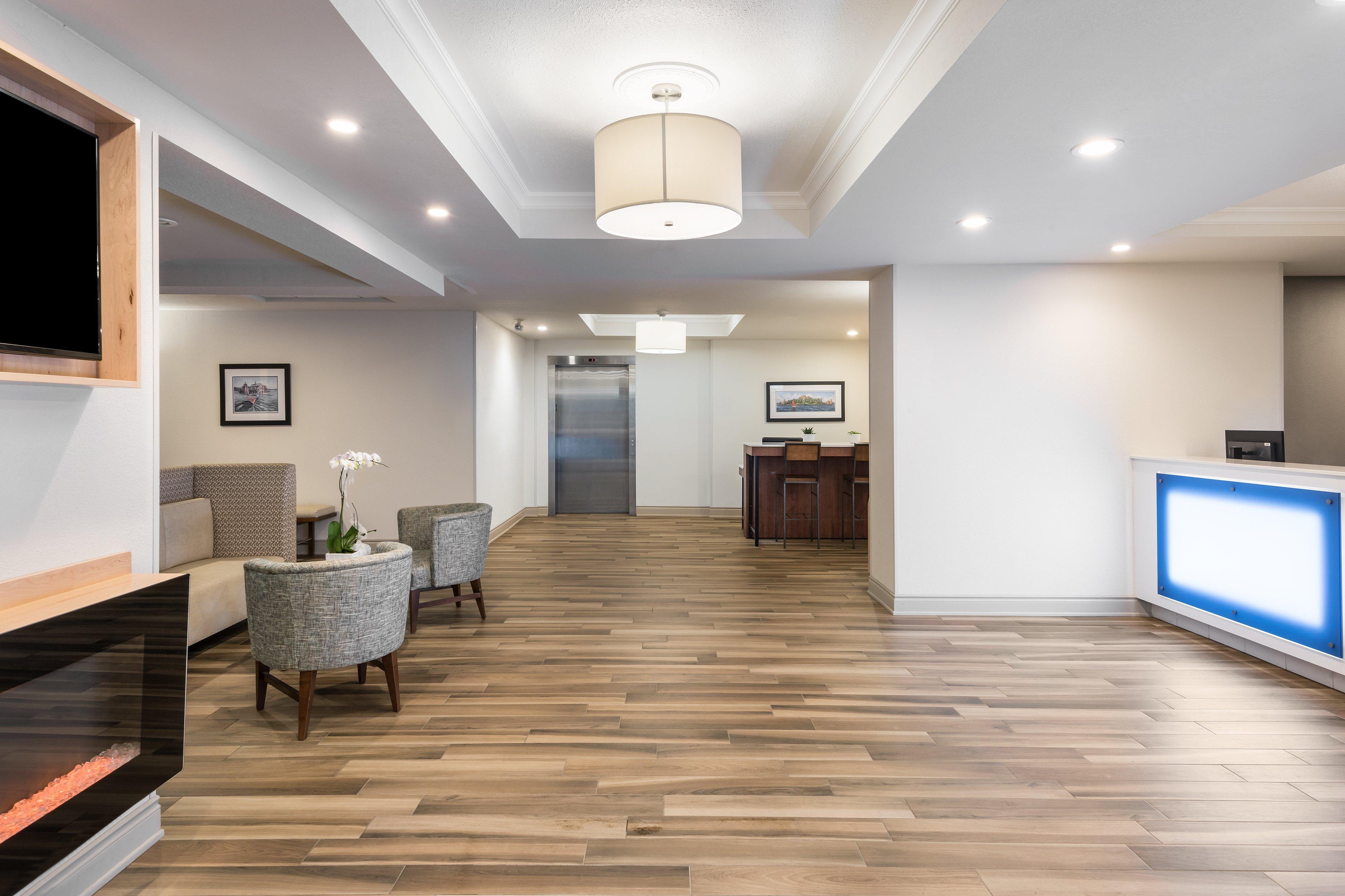 Holiday Inn Express Hotel & Suites 1000 Islands - Gananoque By Ihg Exterior photo