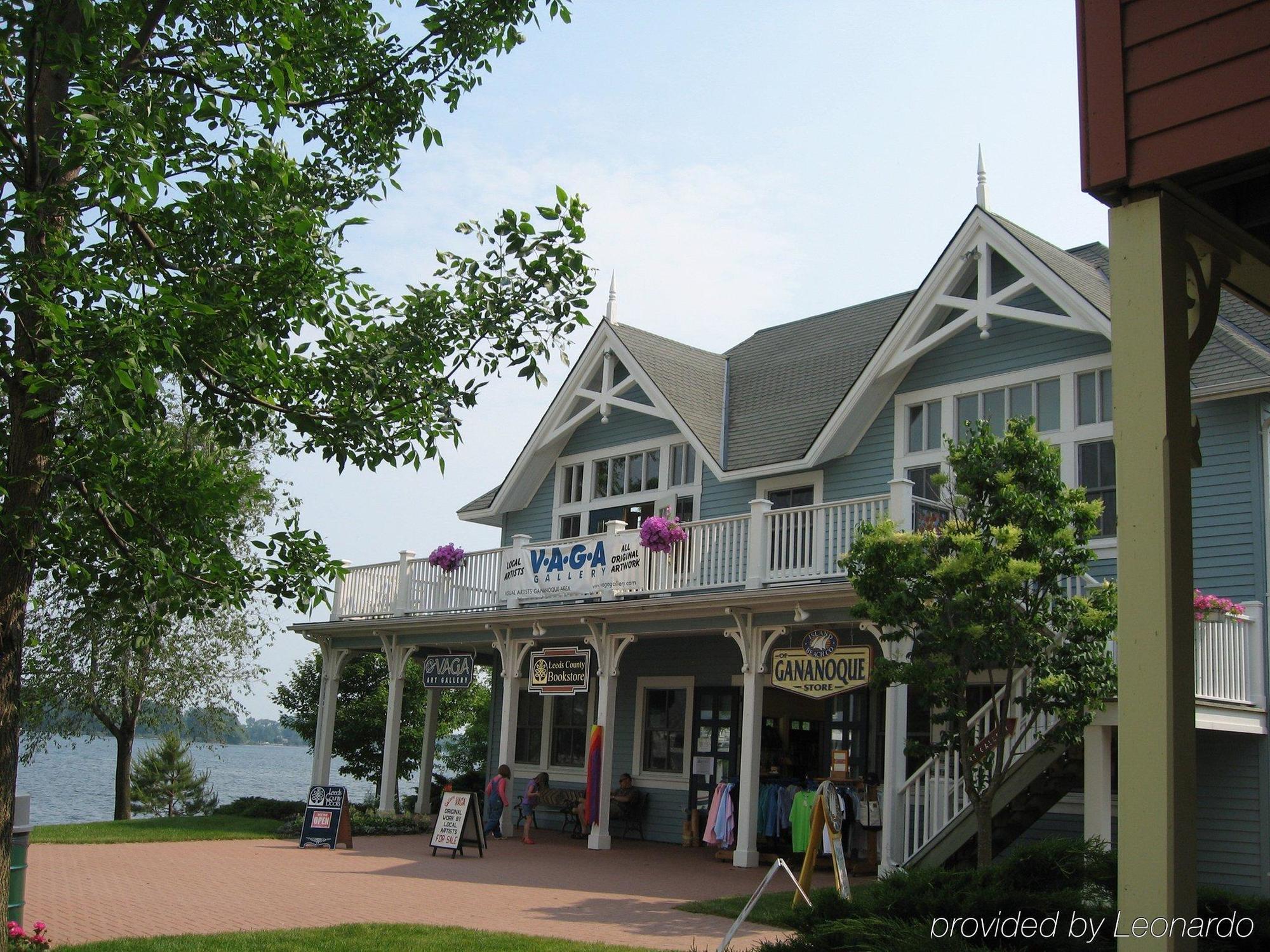 Holiday Inn Express Hotel & Suites 1000 Islands - Gananoque By Ihg Exterior photo