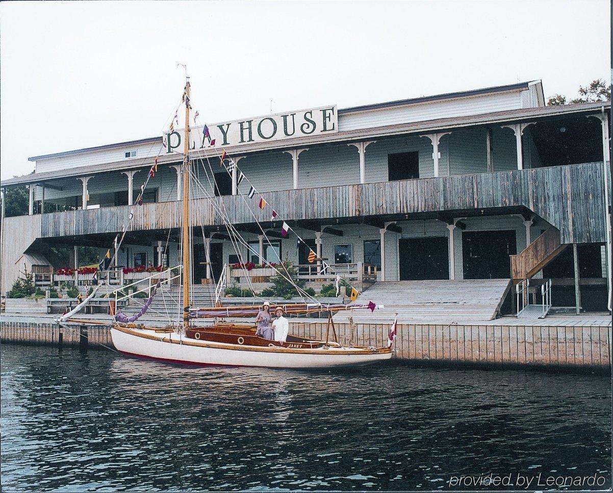Holiday Inn Express Hotel & Suites 1000 Islands - Gananoque By Ihg Exterior photo