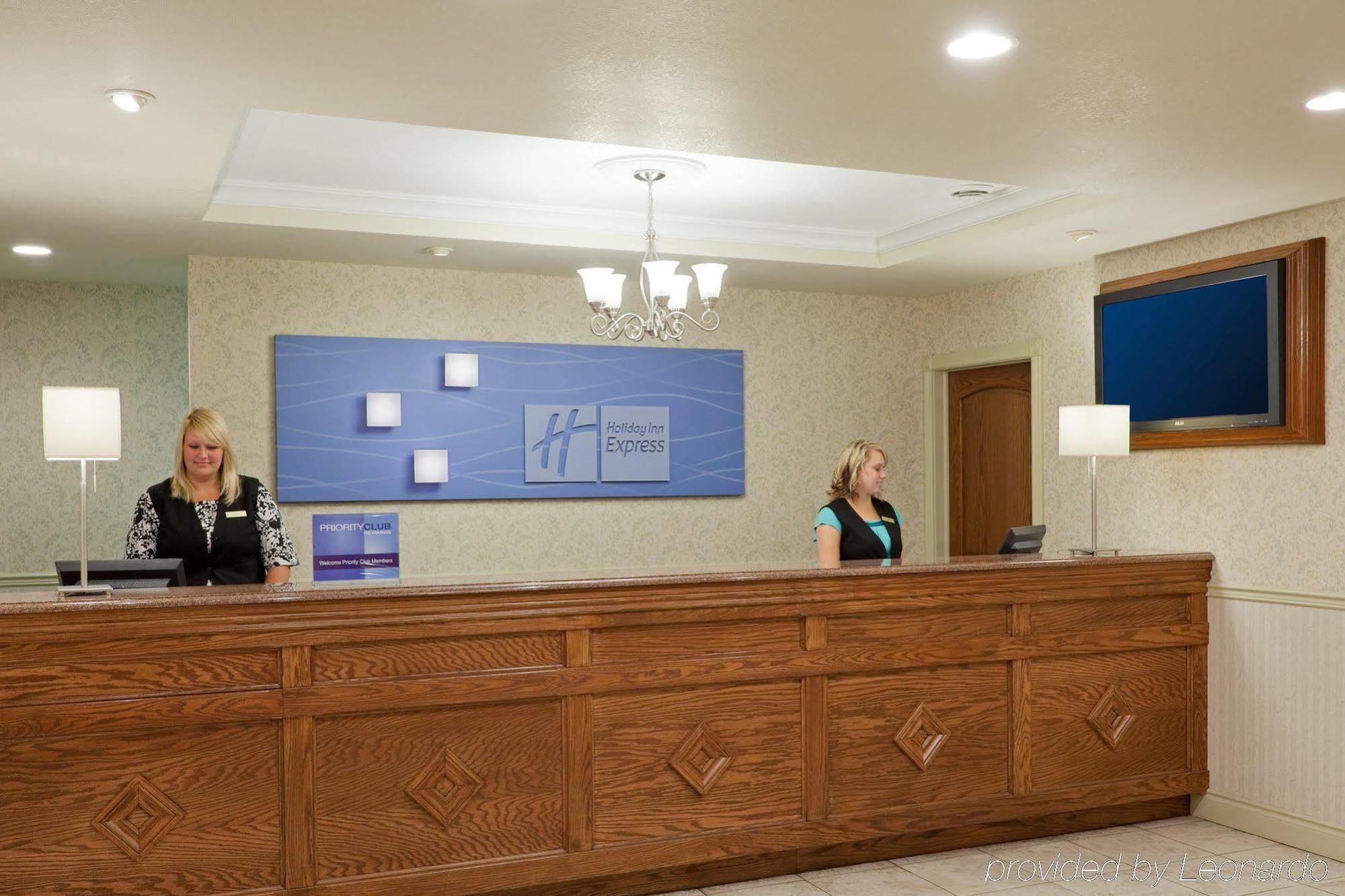 Holiday Inn Express Hotel & Suites 1000 Islands - Gananoque By Ihg Interior photo