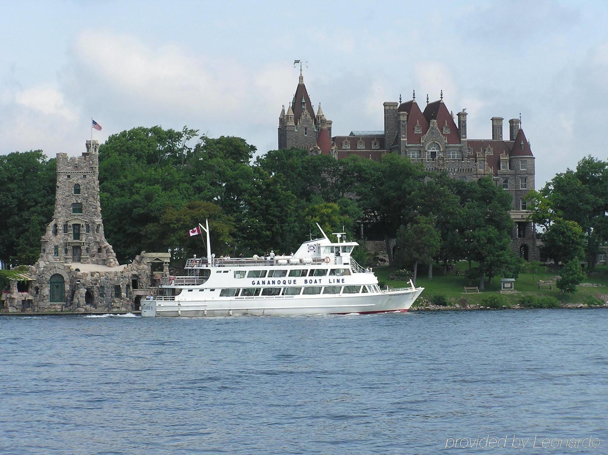 Holiday Inn Express Hotel & Suites 1000 Islands - Gananoque By Ihg Exterior photo